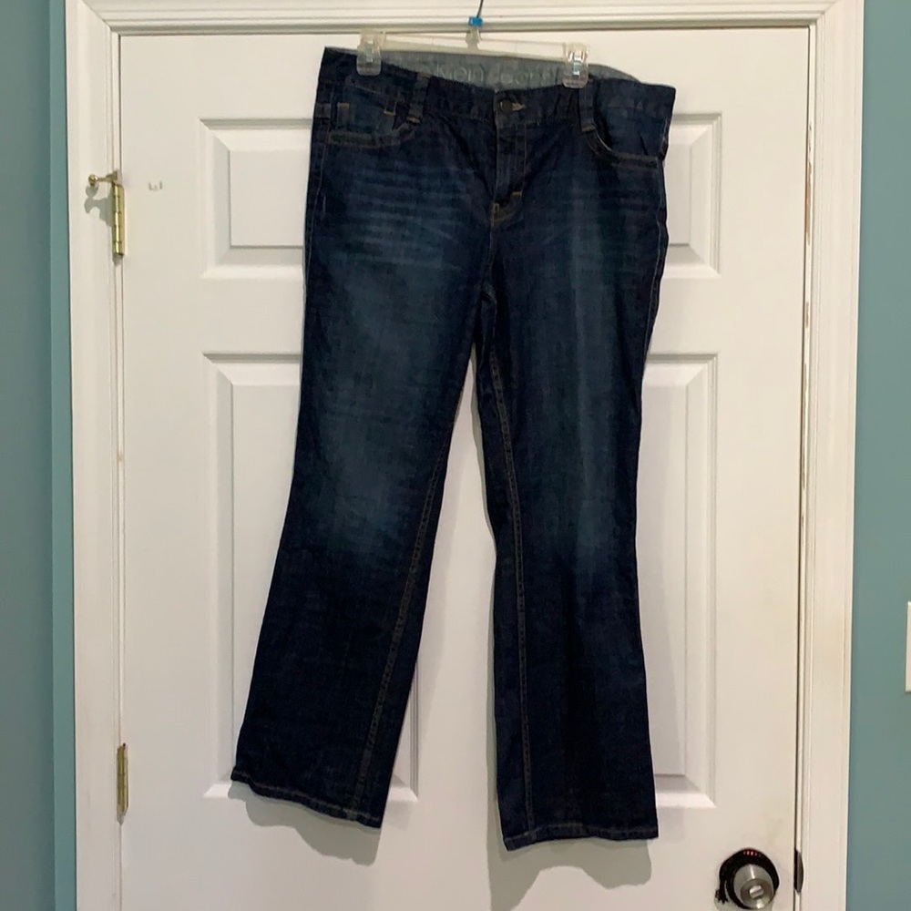 33/16 Calvin Klein Jeans Lean Boot Cut-Dark Blue